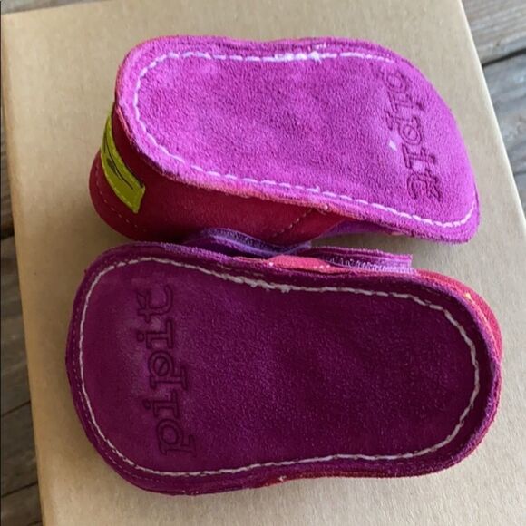 Pipit flower fuchsia/strawberry baby shoes - Picture 2 of 3